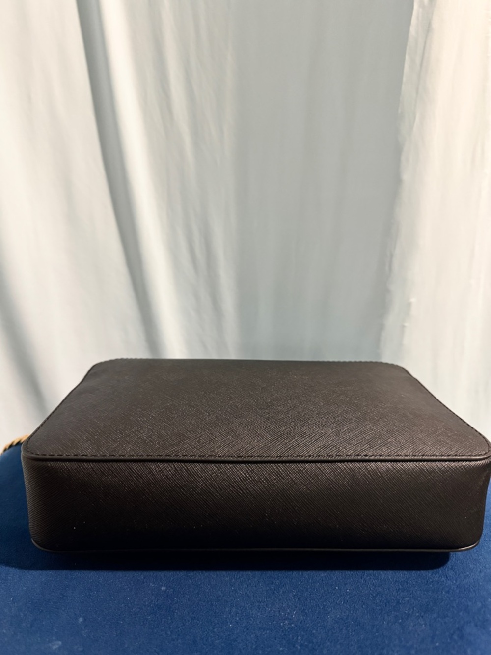 Michael Kors Jet Set Saffiano Leather Large Crossbody Black Structured Gold NWT - Picture 7 of 13